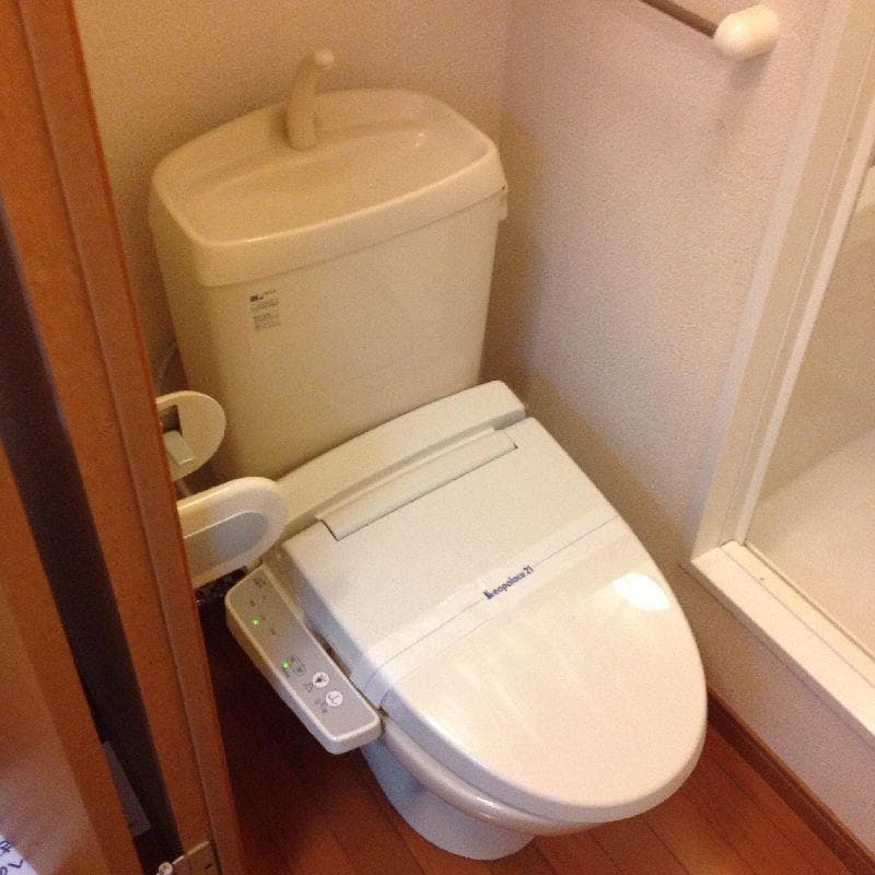 Room image 8