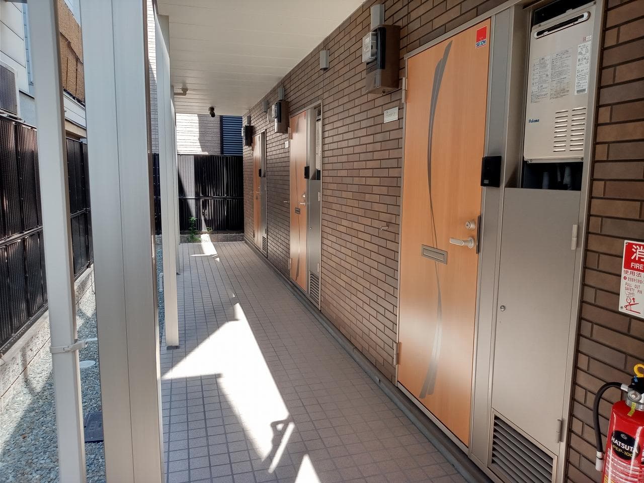Room image 15