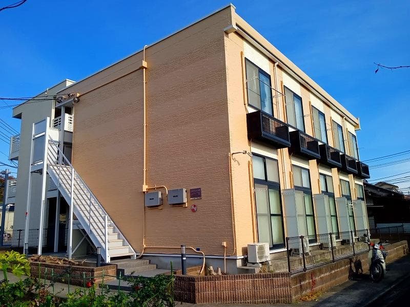 Main exterior of leopalace Aikawa