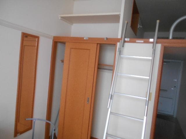 Room image 14