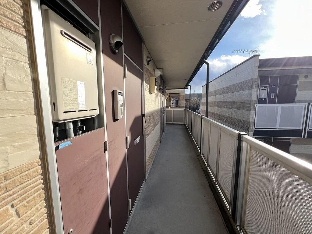 Room image 10