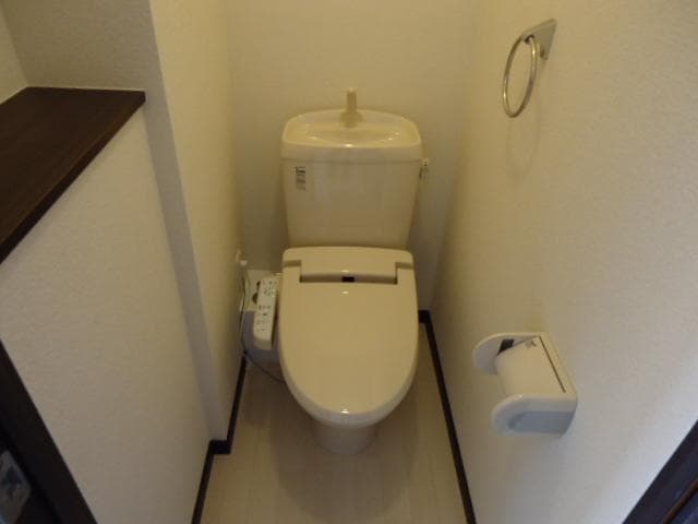 Room image 12