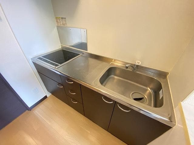Room image 13