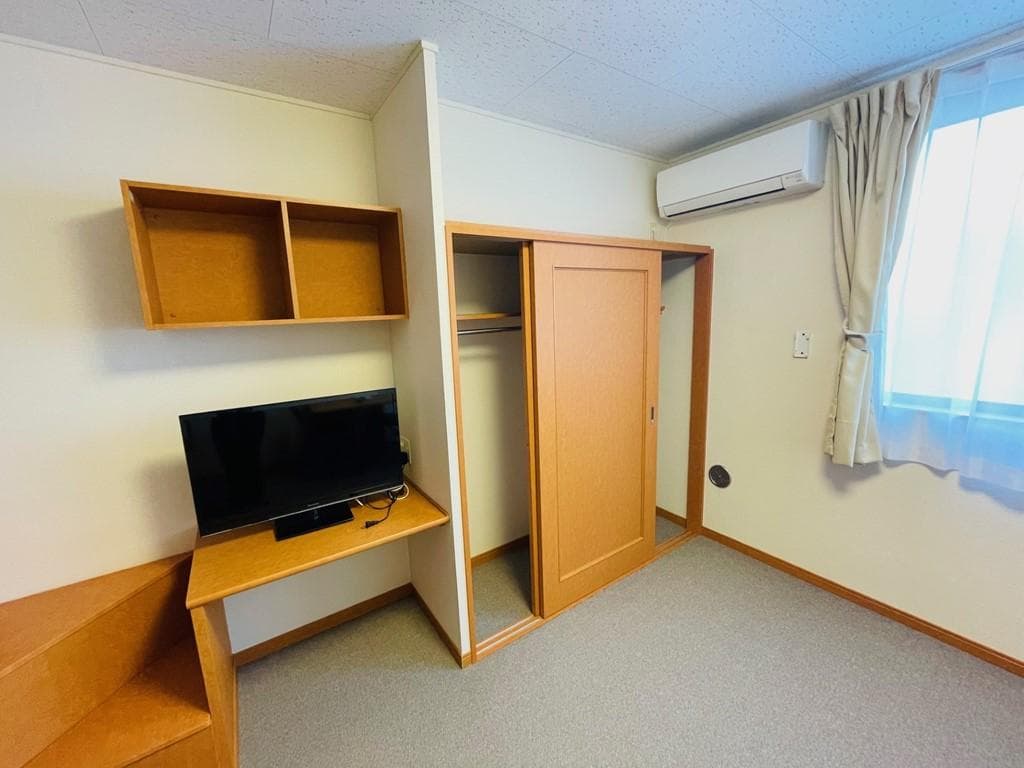Room image 12
