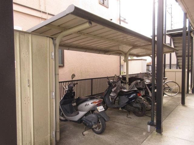Room image 16