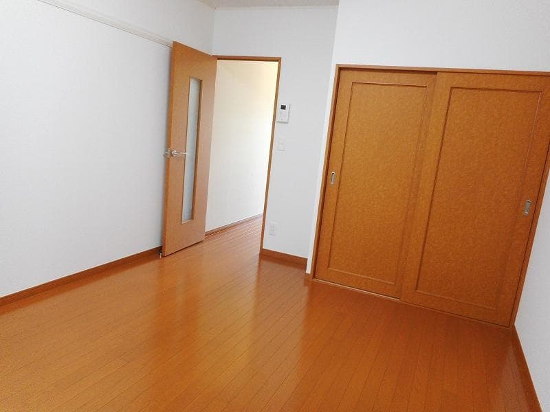 Room image 14