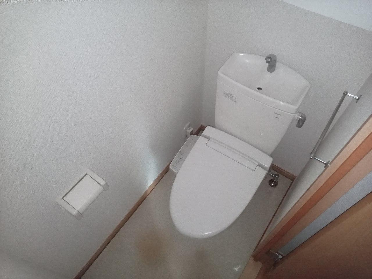 Room image 12