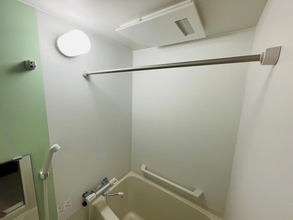 Room image 13