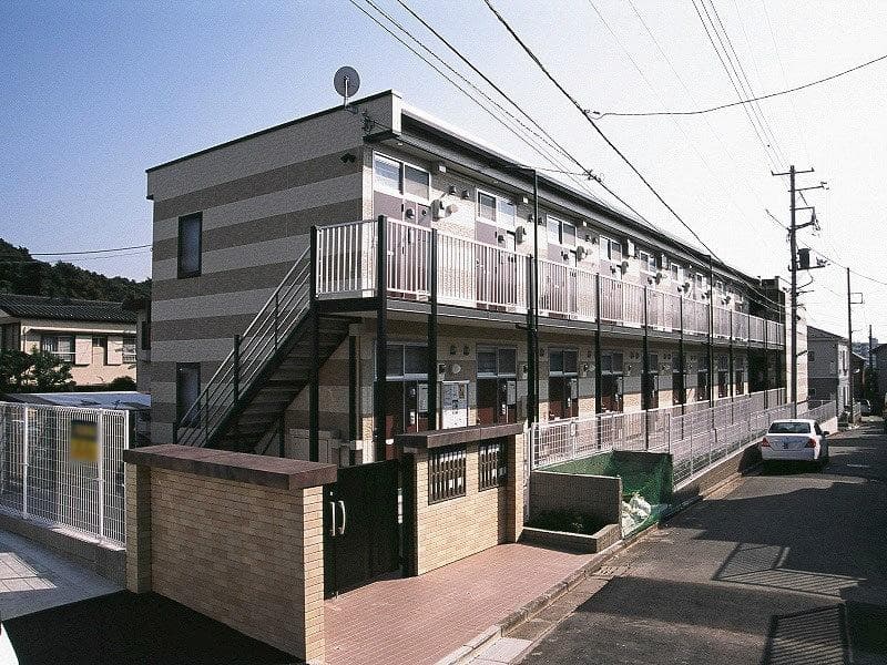 Main exterior of leopalace Hakkeijima