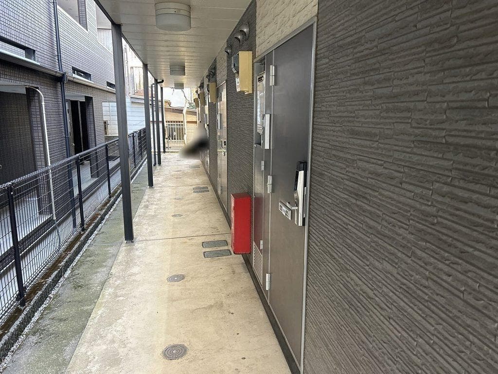 Room image 12