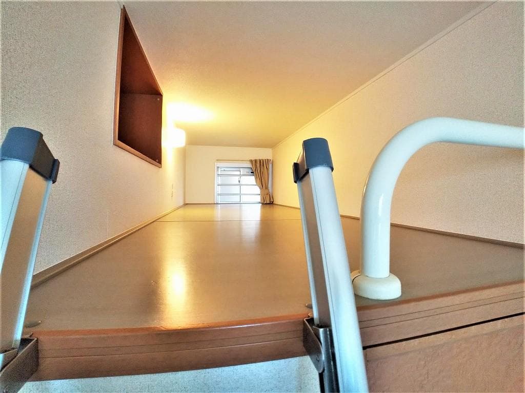 Room image 8