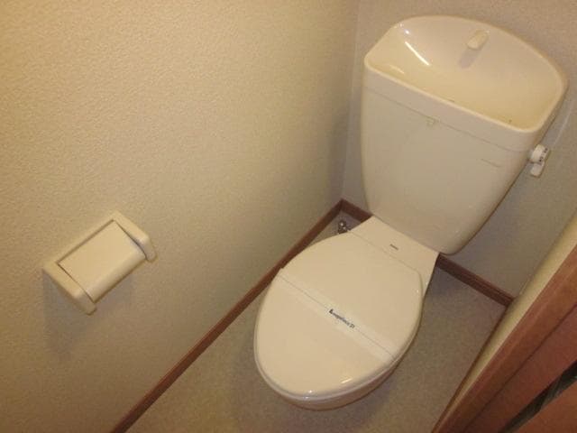 Room image 8