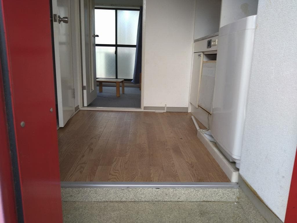Room image 8