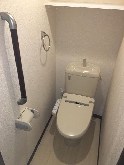 Room image 10