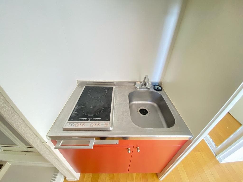 Room image 8