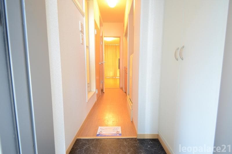 Room image 13