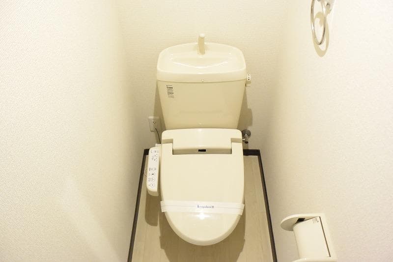 Room image 8