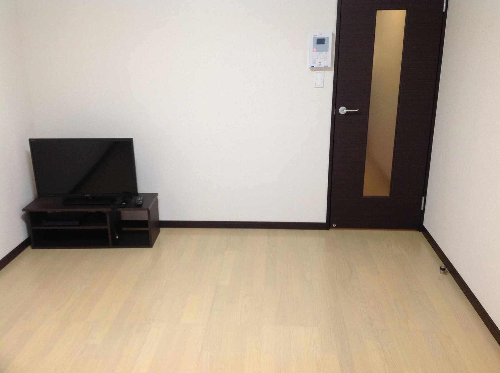 Preview interior of LEONEXT Cree