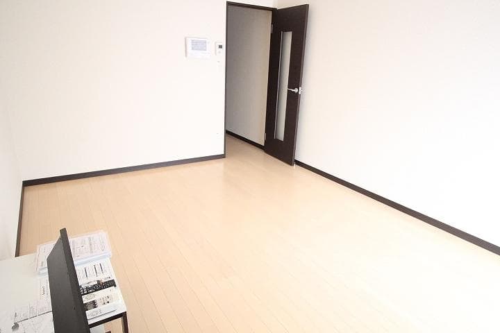Preview interior of LEONEXT K