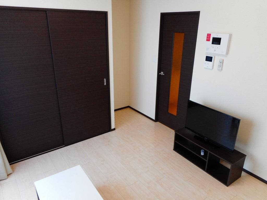 Room image 9