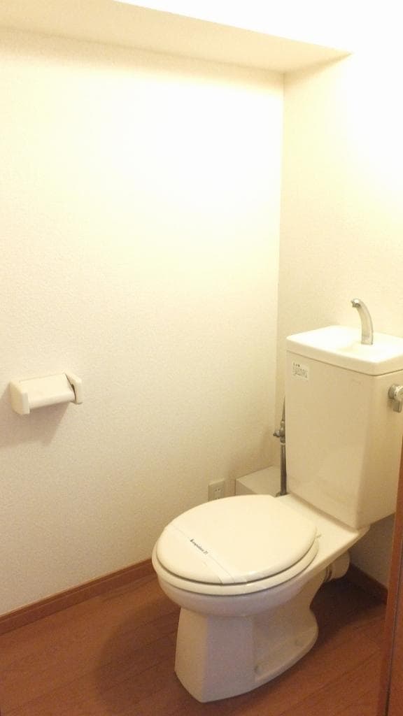 Room image 12