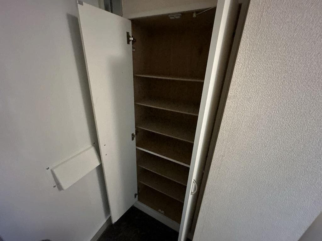 Room image 13