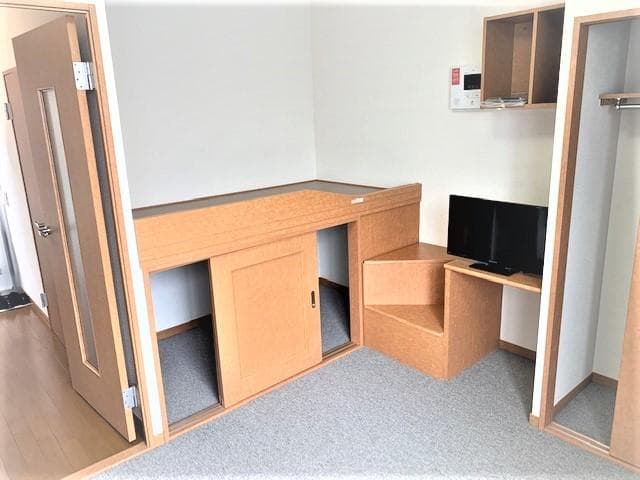 Room image 15