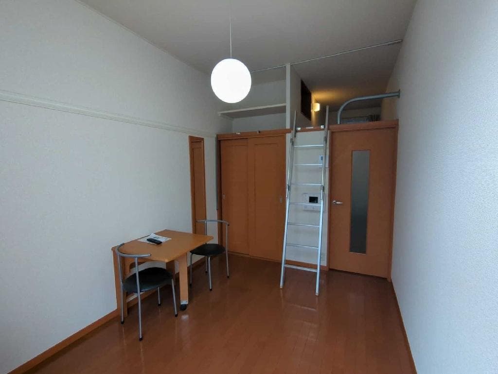 Preview interior of leopalace Port Side