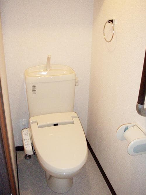 Room image 13