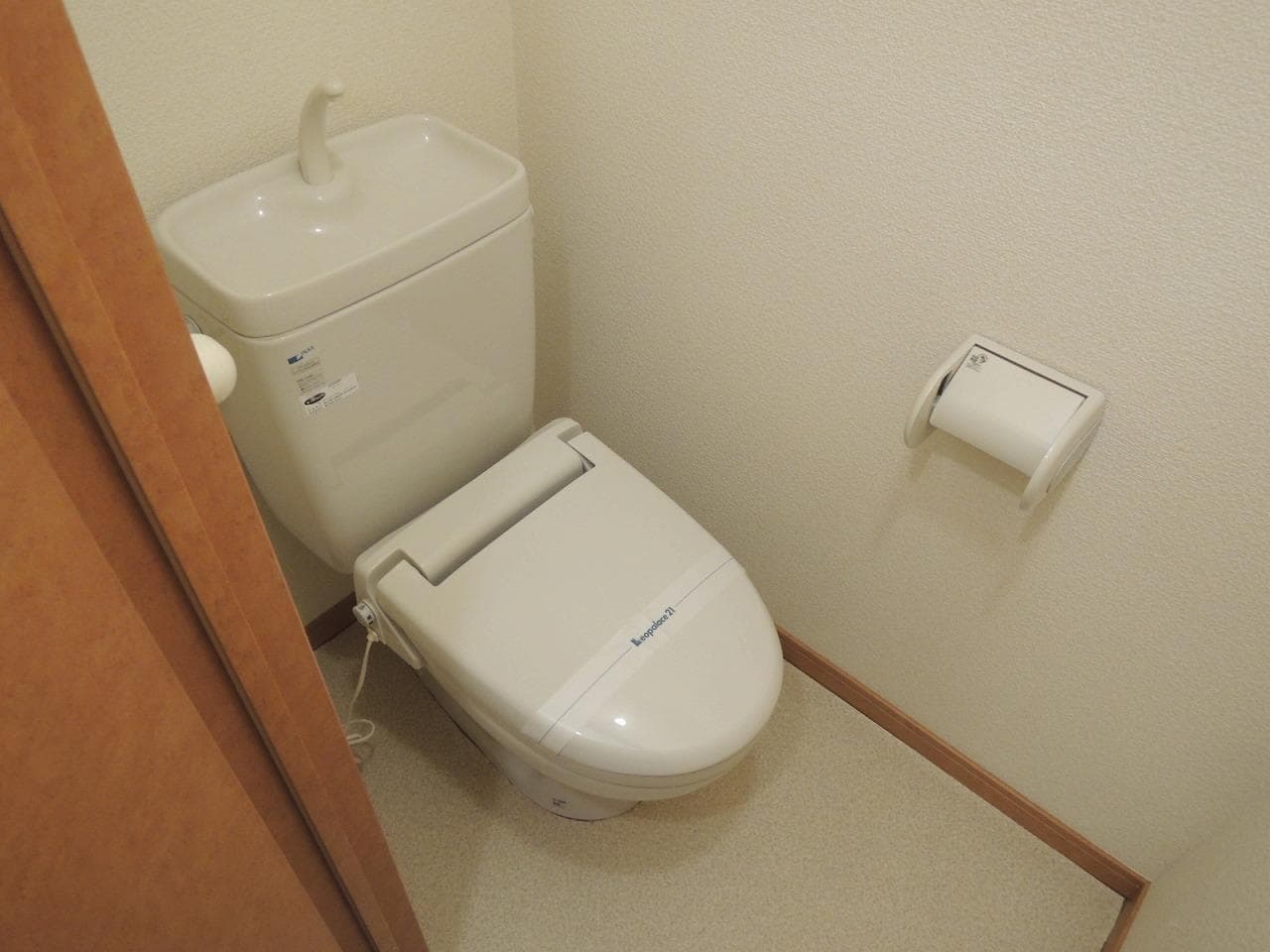 Room image 12