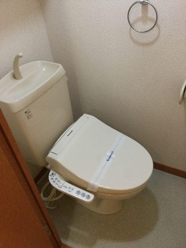 Room image 8