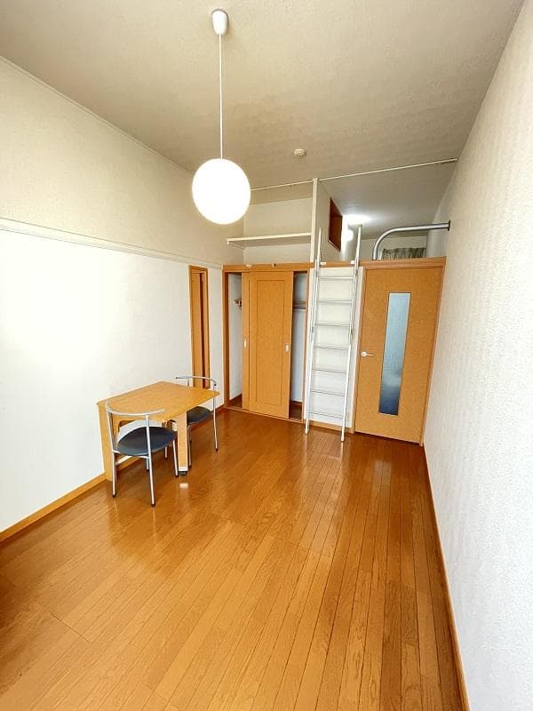 Preview interior of leopalace IZM I