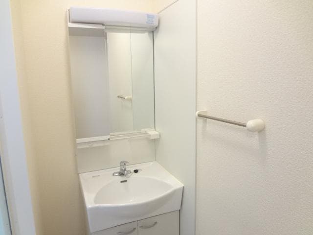 Room image 15