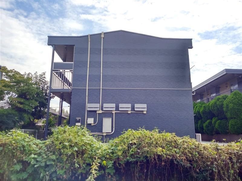 Main exterior of leopalace Misato II