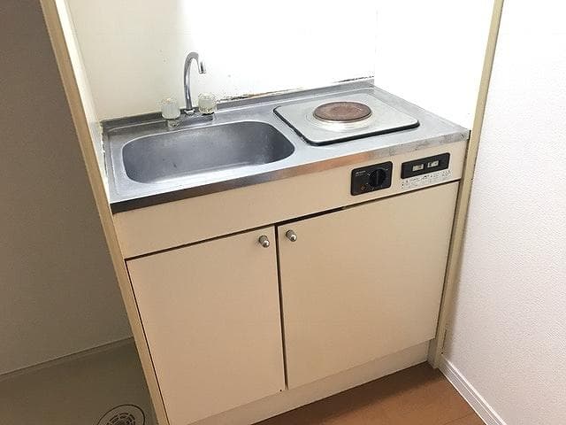 Room image 12