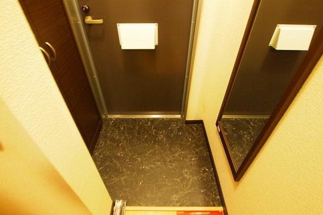 Room image 15