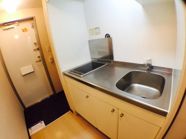 Room image 9