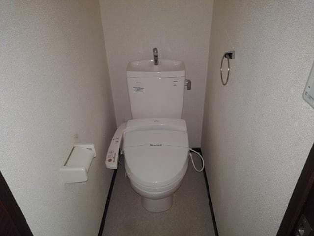 Room image 13