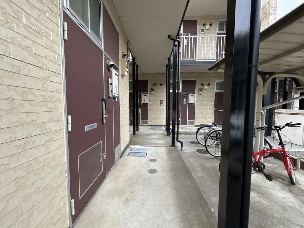 Room image 15