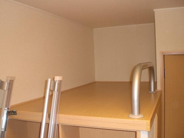 Room image 12