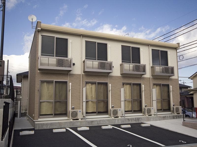 Main exterior of LEONEXT South Wave