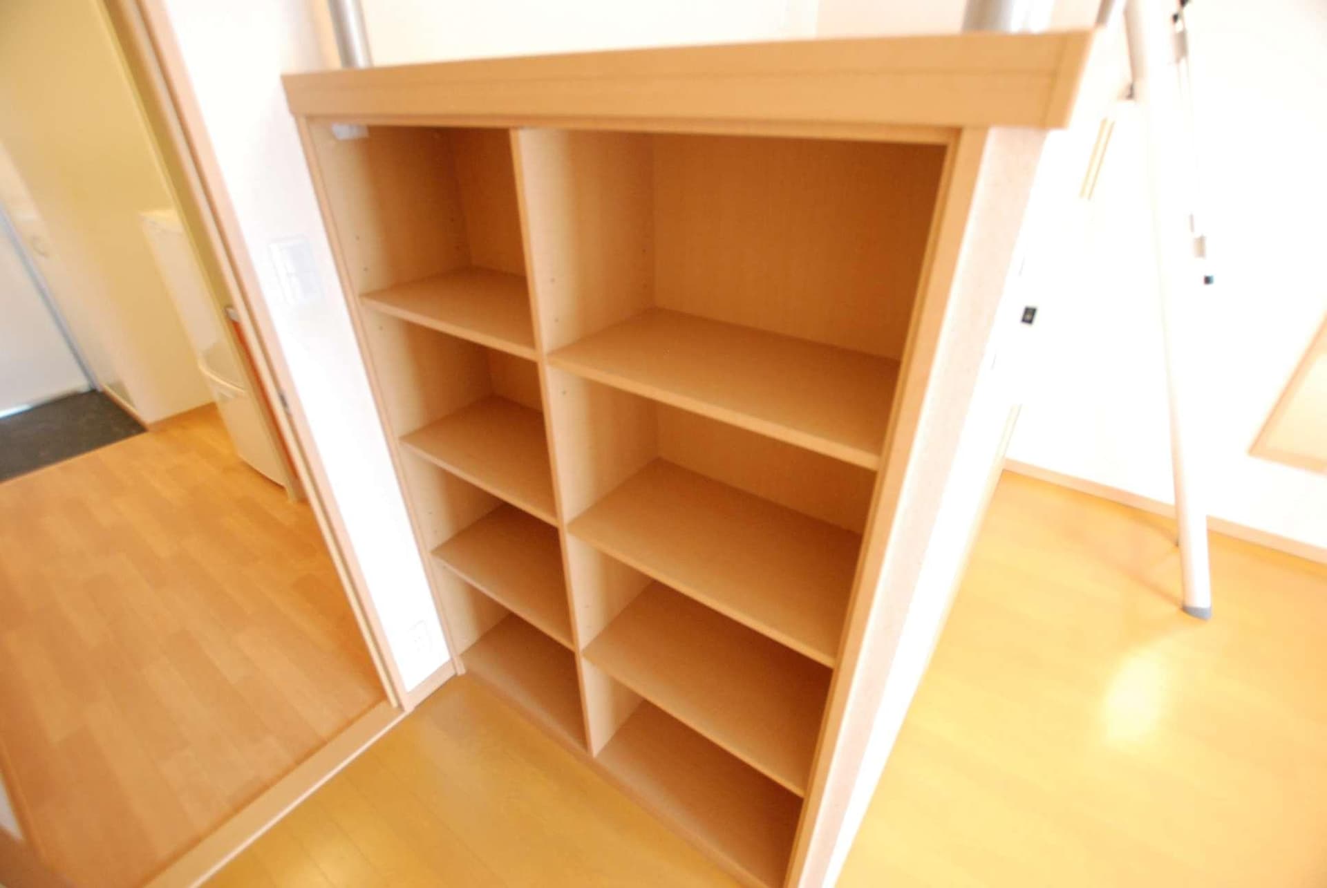 Room image 8