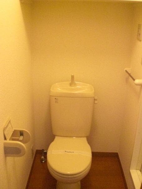 Room image 8