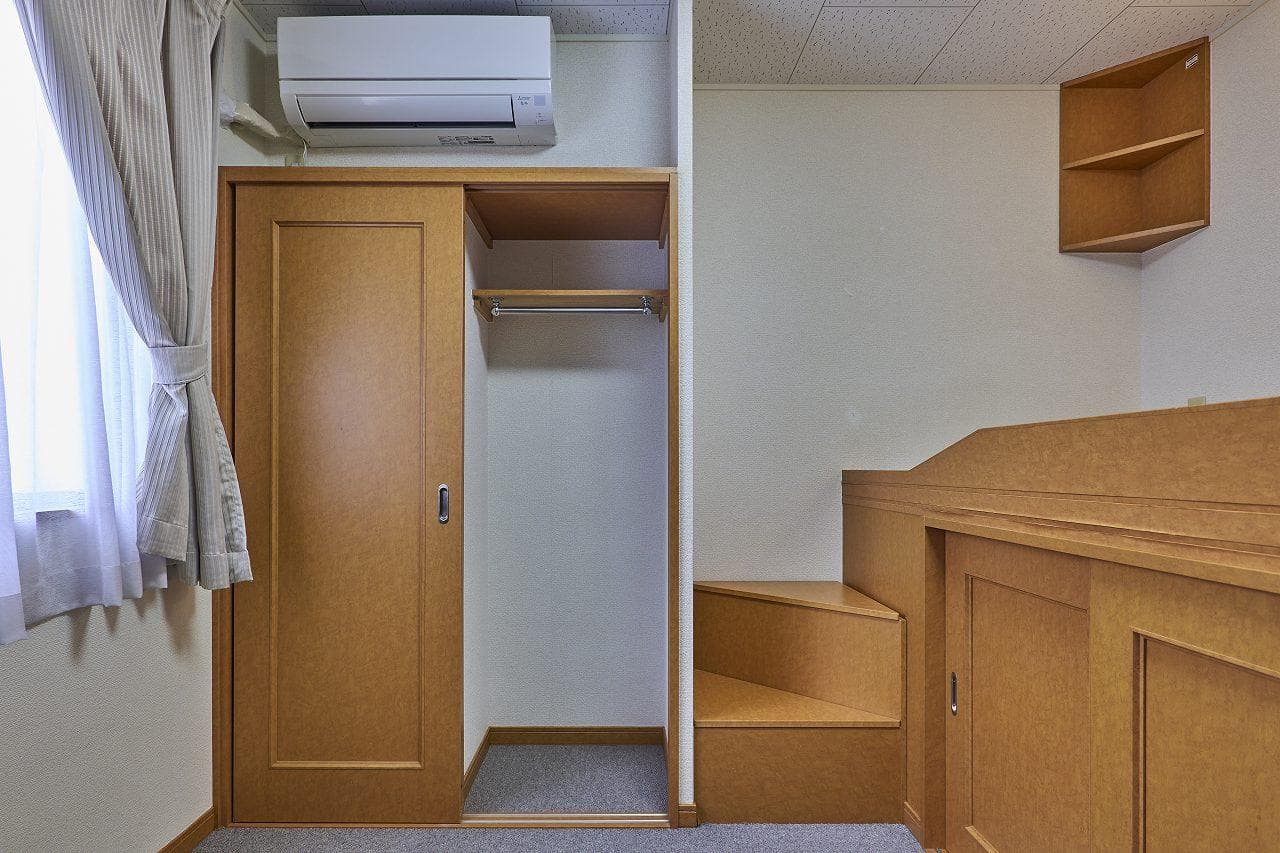 Room image 10