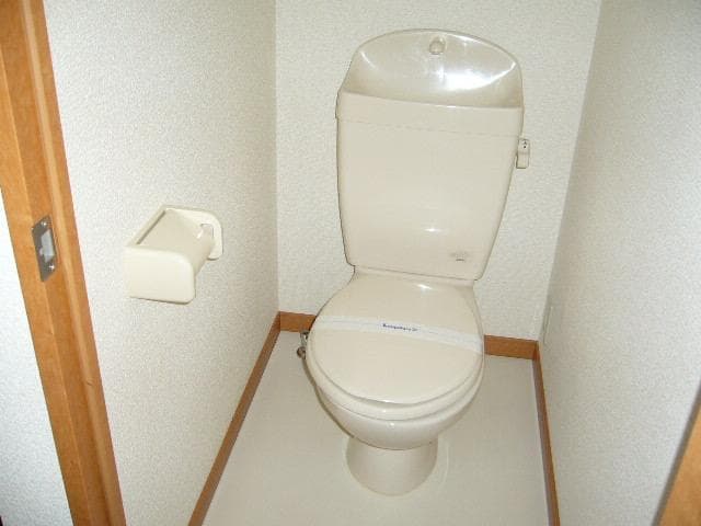 Room image 15
