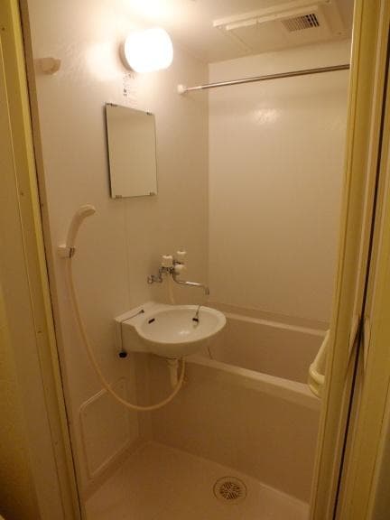 Room image 9