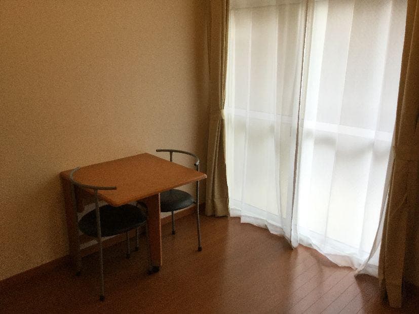 Room image 8