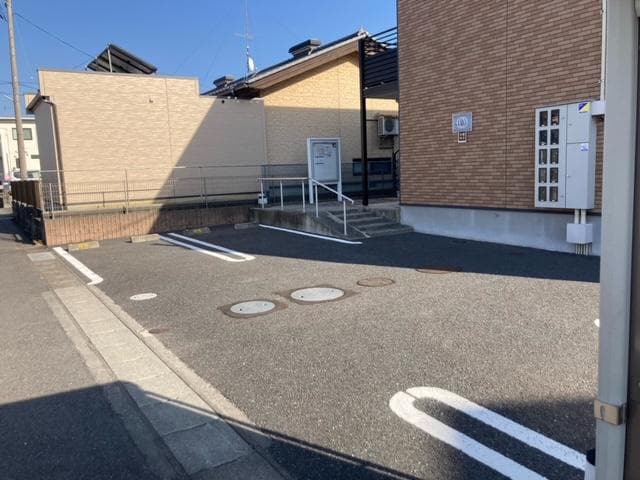 Room image 16