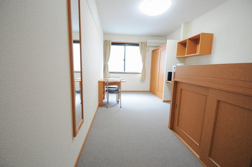 Preview interior of leopalace Universe Kashihara