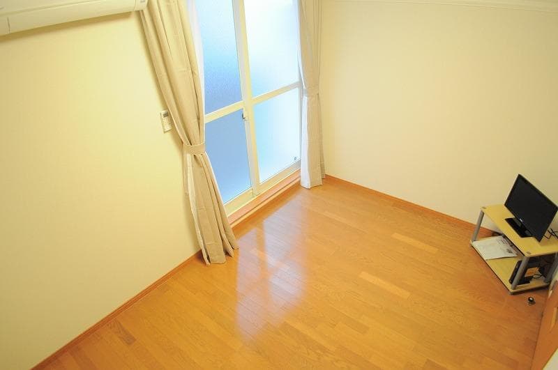 Room image 14